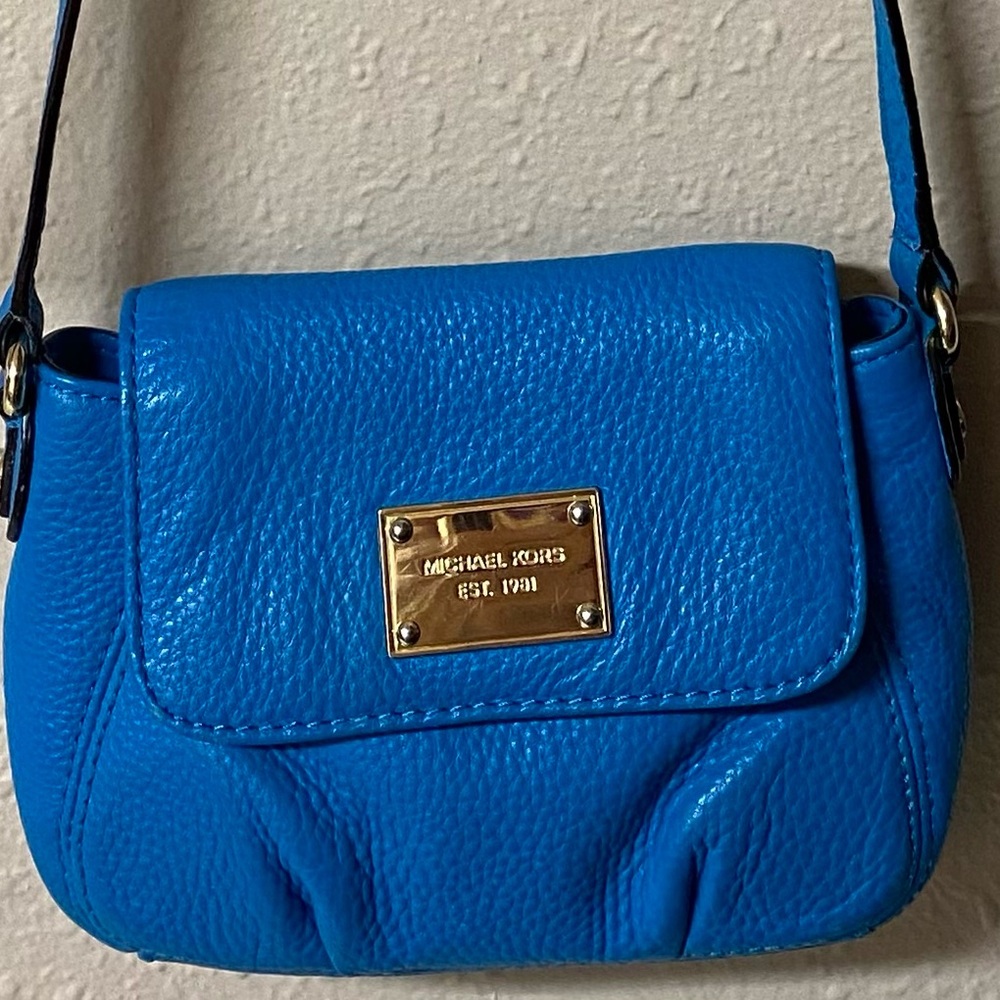 Michael Kors Statement Blue Pebbled Leather Crossbody Bag EUC!